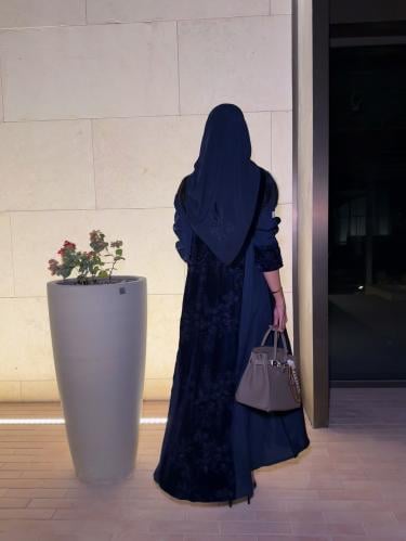 عباية مناير كحلي