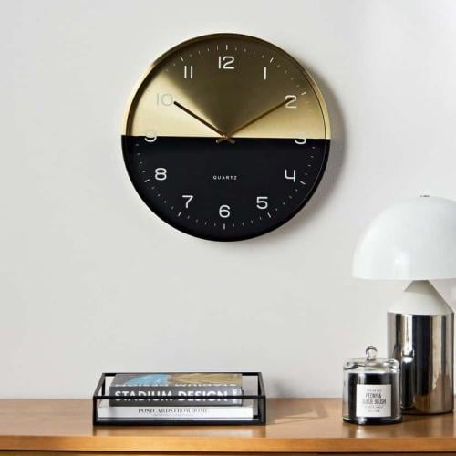 ساعه جداريه