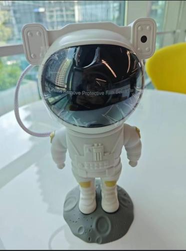 ابجوره فضاء وقمر