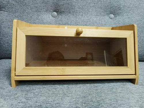 صندوق خشب لحفظ الخبز