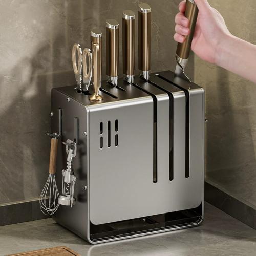 قاعدة سكاكين ومعلاق