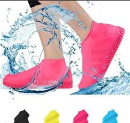 واقي  حذاء عن المطر