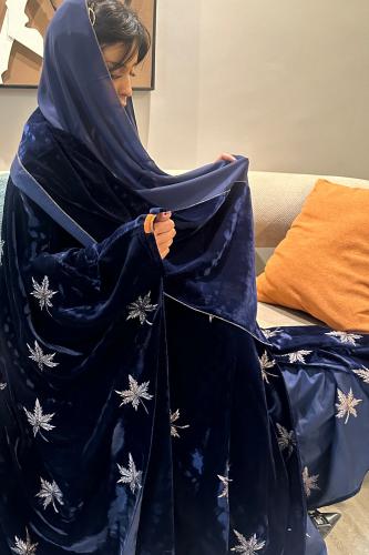عبايه مخمل ازرق غامق