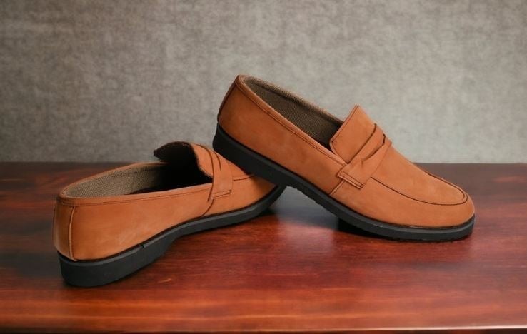 حذاء رجالي طبي MLR مقاس 43 بتبطين مريح وتهوية محسنة