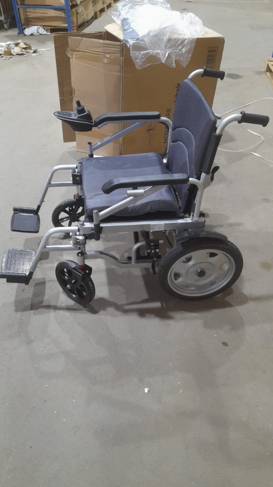 كرسي متحرك كهربائي MOPW001 قابل للطي مقاس 41 سم مع عصا تحكم