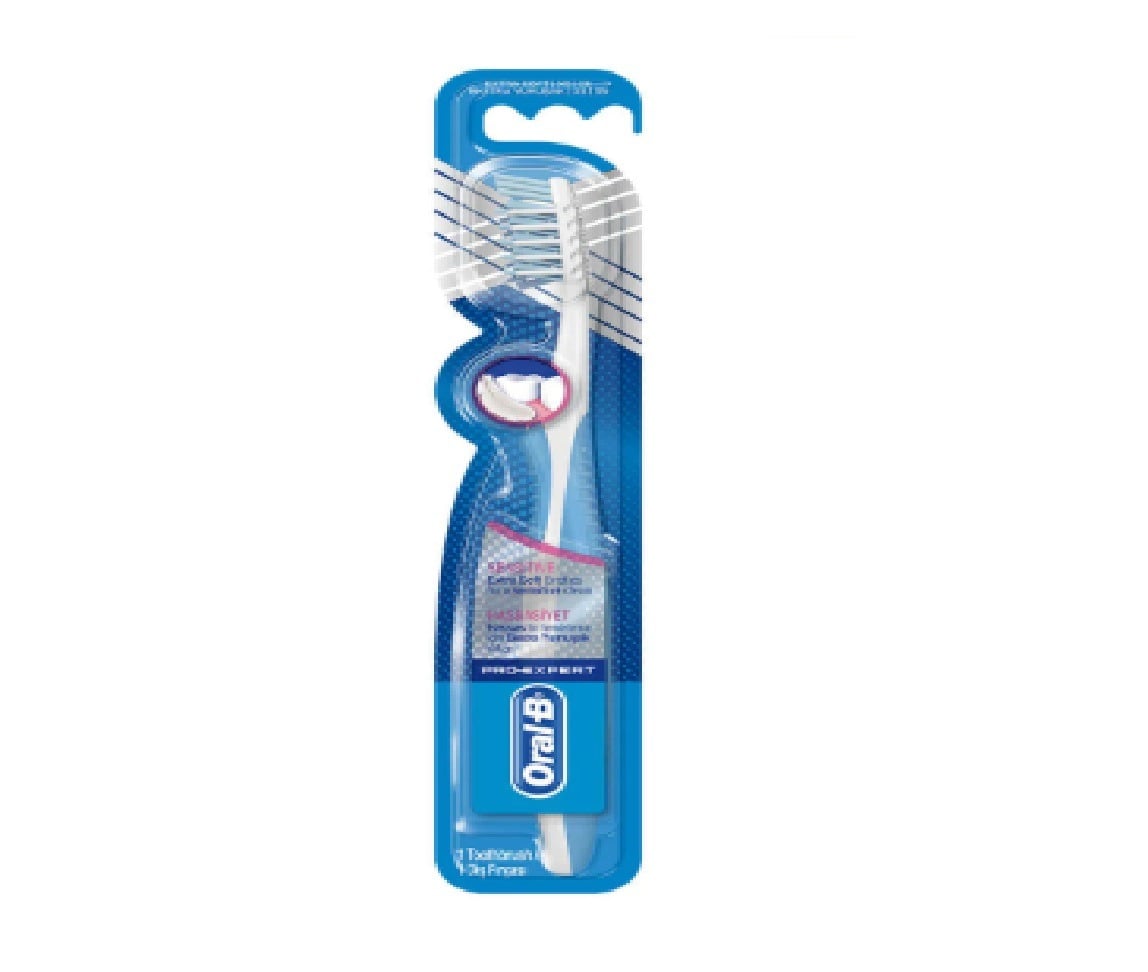 فرشاة أسنان من OralB بروإكسبرت للثة الحساسة بشعيرات ناعمة قطعةفرشاة أسنان من OralB بروإكسبرت للثة الحساسة بشعيرات ناعمة قطعة