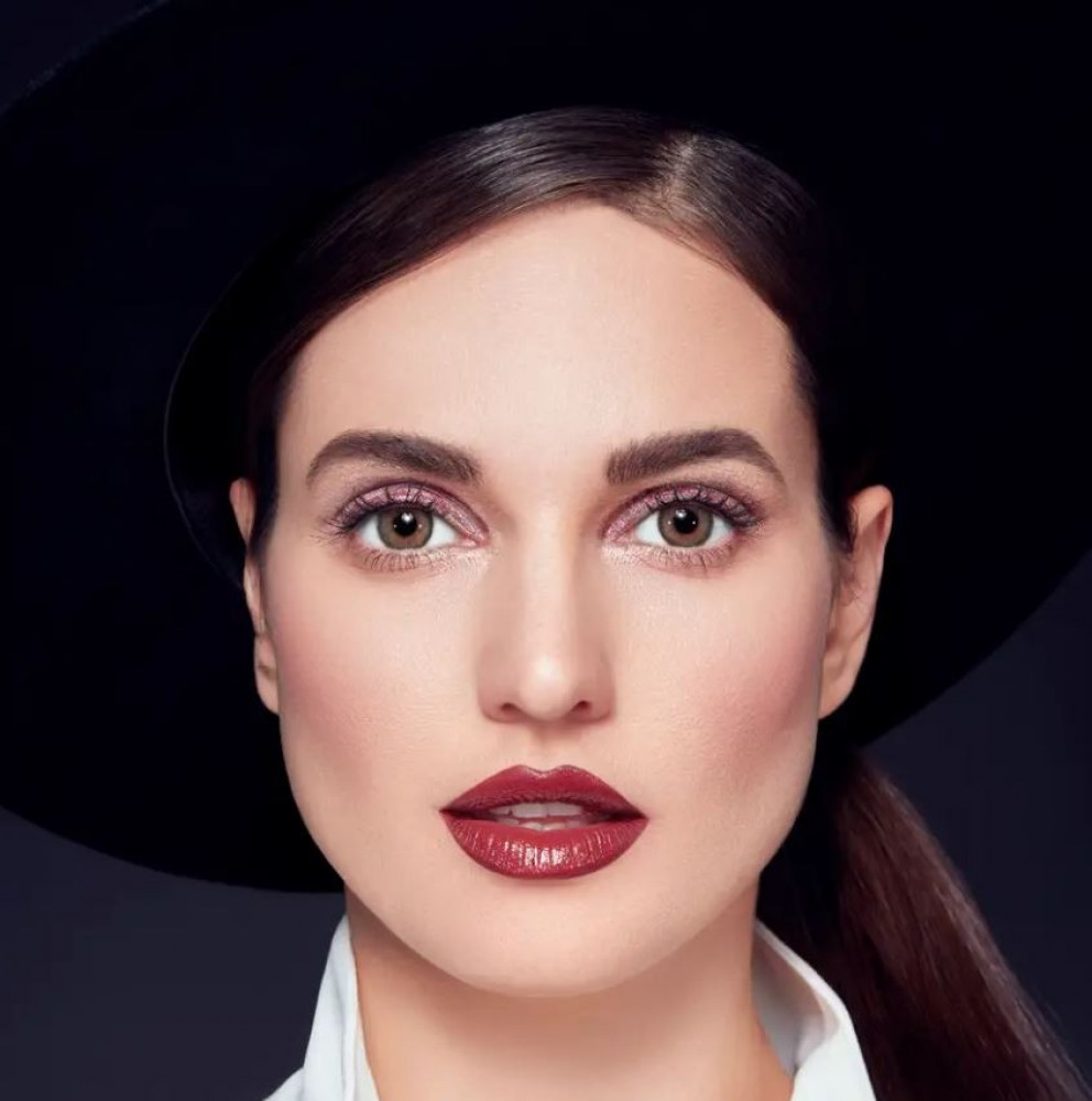 عدسات لاصقة يومية من انستيزيا ملونة أوليفيا علبة 1 زوجعدسات لاصقة يومية من انستيزيا ملونة أوليفيا علبة 1 زوج