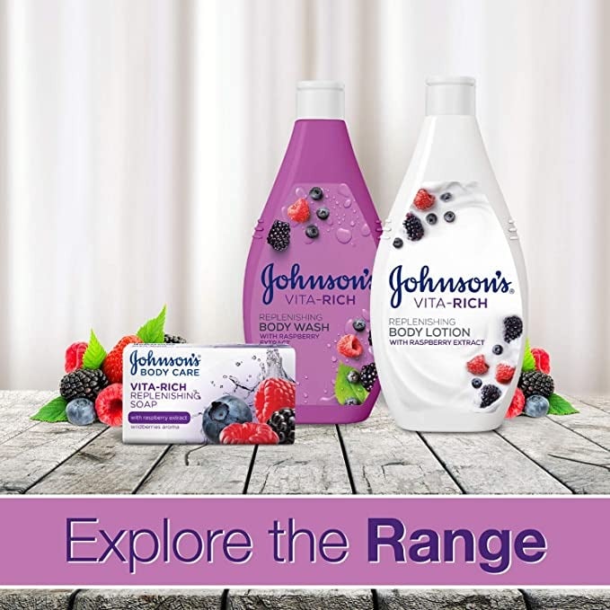 صابون سائل للجسم من Johnsons بترطيب بتوت بري 400 مل