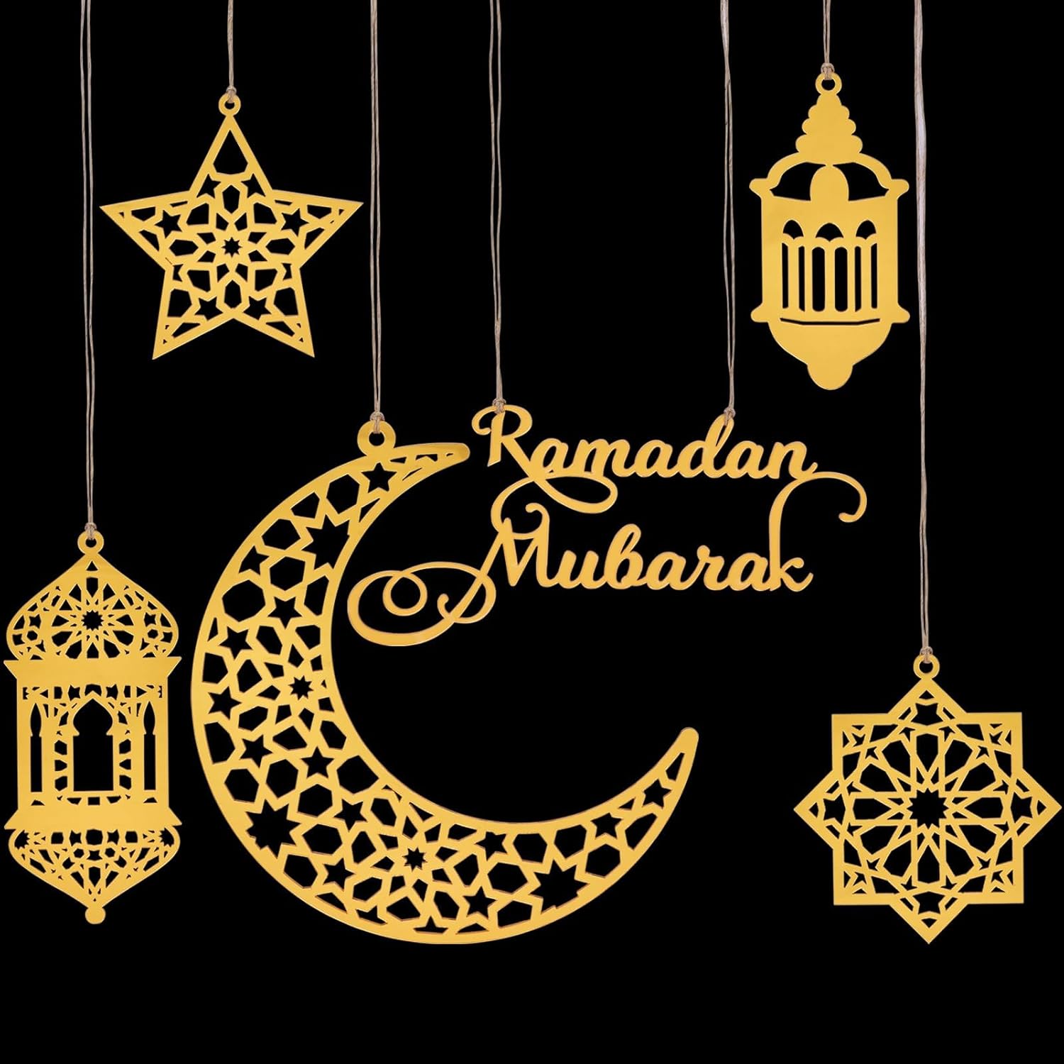 تعليقات معدنية ذهبية زينة رمضان على