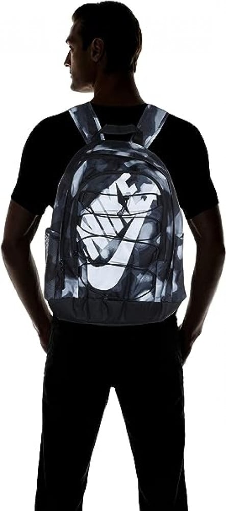 نايك حقيبة ظهر هايوارد BKPK من ان كيه ACCS PRNT أسودأسودأبيض قياس واحد حقيبة ظهر