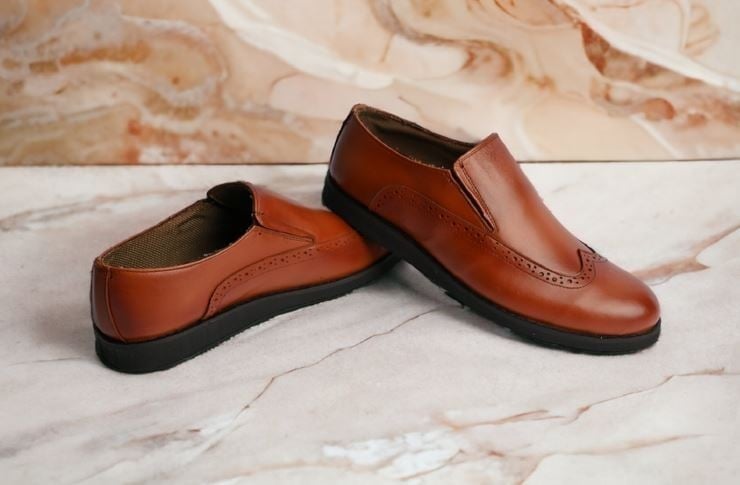 حذاء رجالي طبي MLR مقاس 44 موديل MLR-SHA09 جلد طبيعي وتبطين مريح