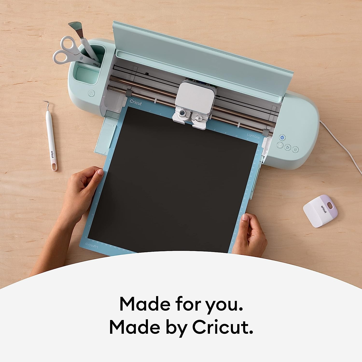 رول فينيل لاصق دائم Cricut مقاس 15ft مقاوم للماء وUV