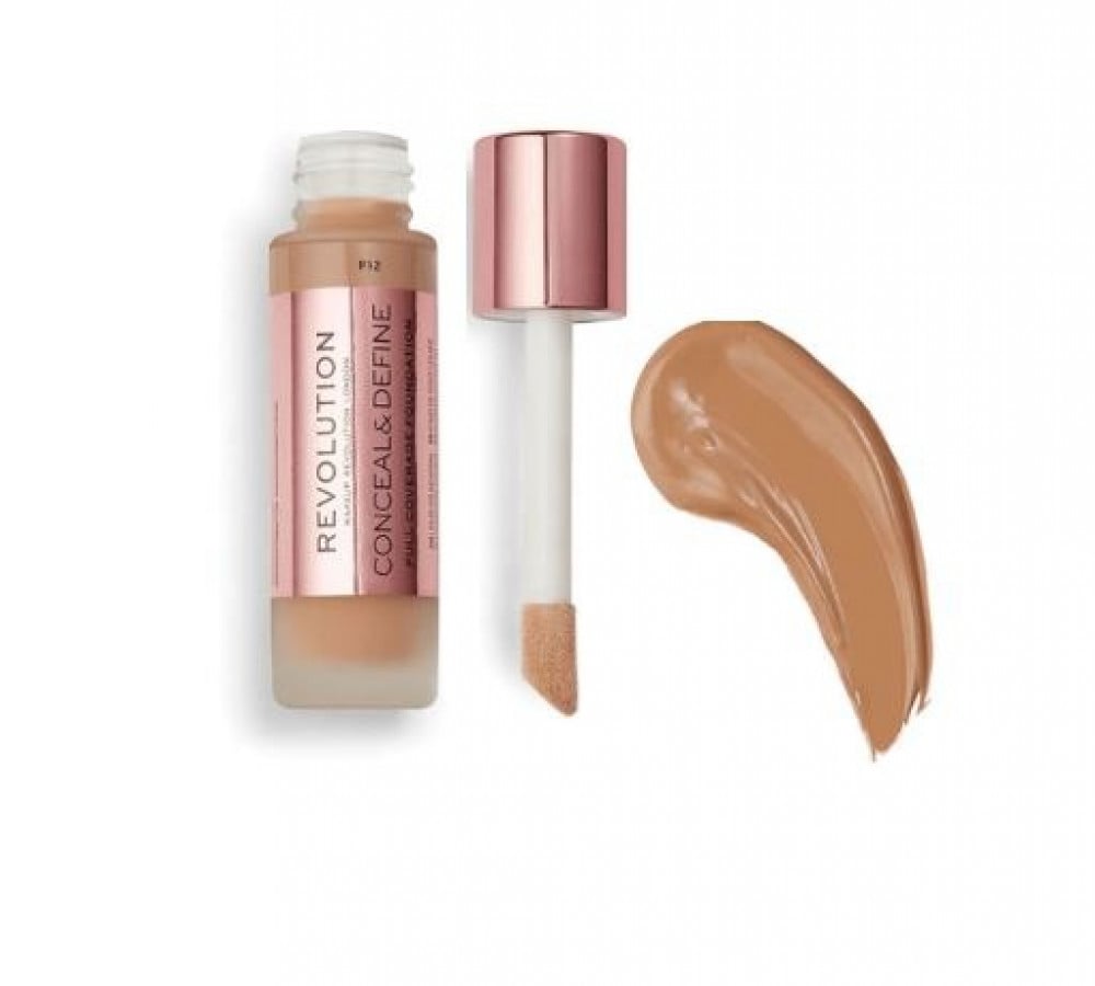 كريم أساس من Revolution ريفلوشن بتغطية طبيعية 30 مل