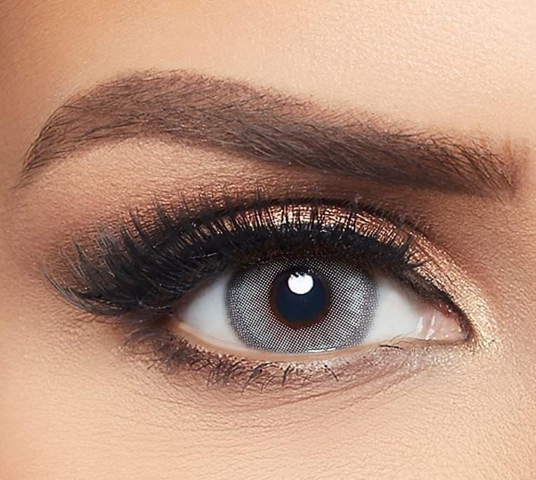 عدسات لاصقة من لايالا رمادي فضي عبوة قطعتين استبدال 3 أشهر