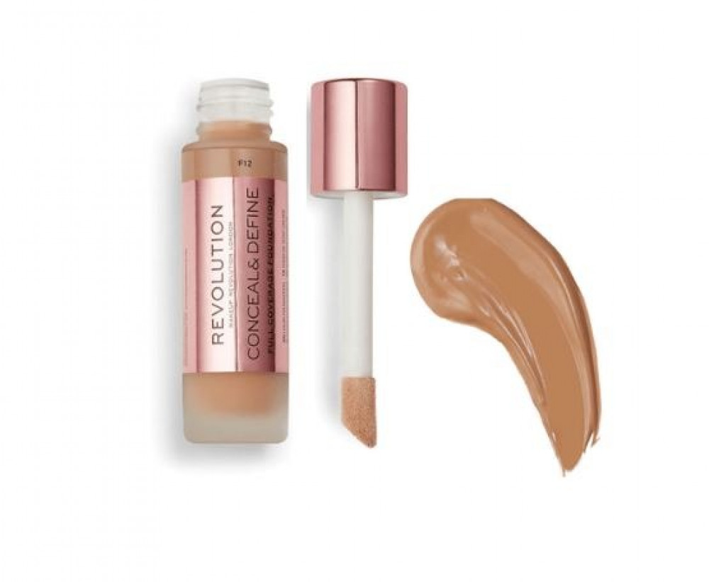 كريم أساس من Revolution بتغطية قابلة للبناء ومظهر مات طبيعي 30 مل