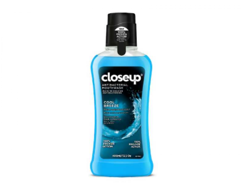 غسول فم من Close Up (كلوز أب) مضاد للبكتيريا بنسيم منعش 400 مل