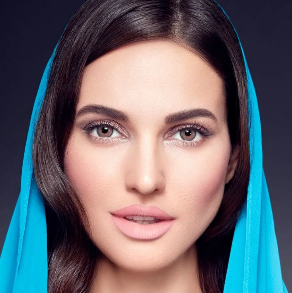 عدسات لاصقة يومية من انستازيا بلون هوني مريحة زوج واحد