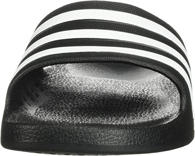 شبشب اديليت اكوا للبالغين من الجنسين من اديداس سهل الارتداء للشاطئ وحمام السباحة اسود مقاس 445