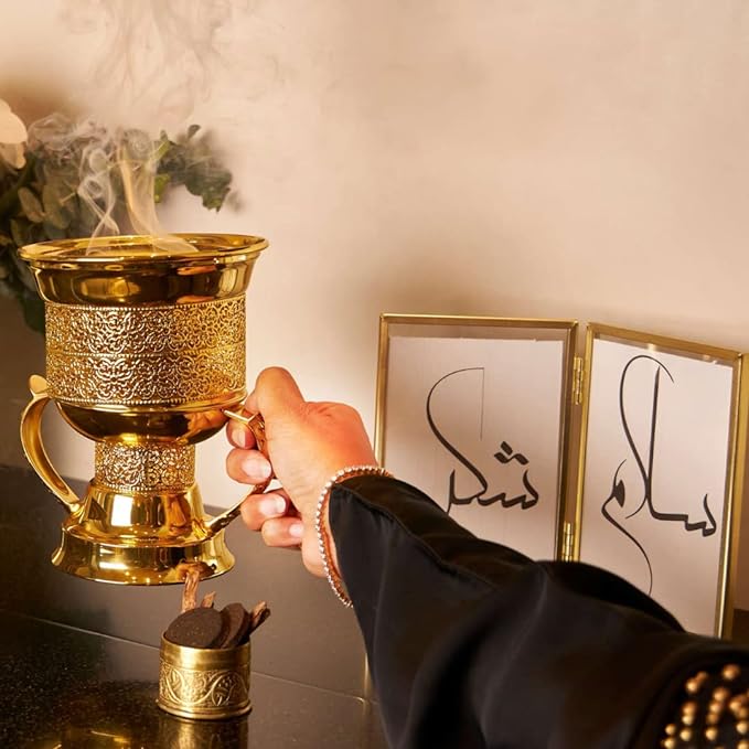 بخور من دخني Nashwan Bakhoor بنكهة زهرية مسكية عودية جرة 40 جرام
