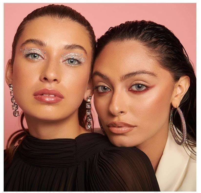 عدسات لاصقة من لايالا رمادي فضي عبوة قطعتين استبدال 3 أشهر