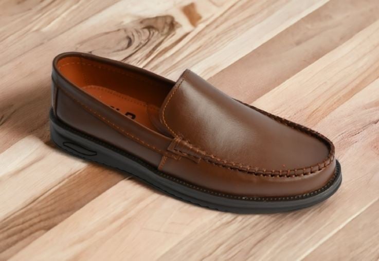 حذاء رجالي طبي MLR موديل MLR-M02 جلد بني لوفر بنعل أسود