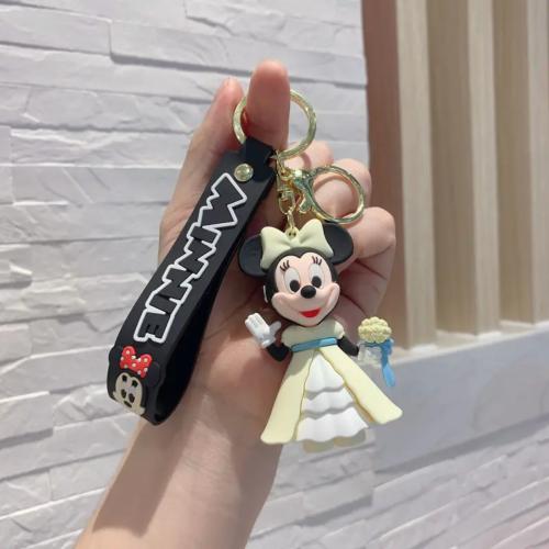 ميدالية ميني ماوس بيج