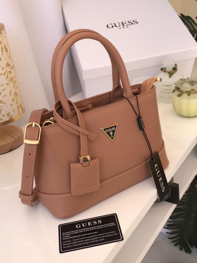 شنط شنطة قس جس Guess - متجر الخطوة الانيقة