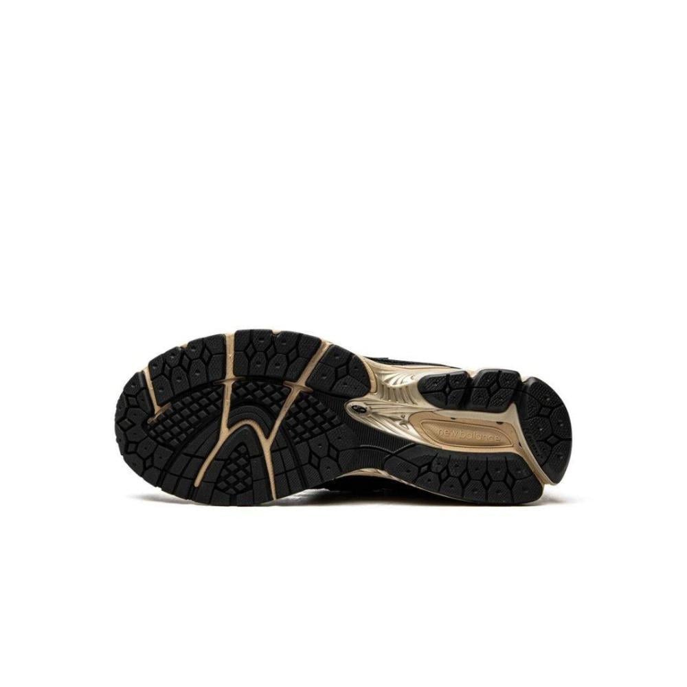 حذاء نيو بالانس 1906 اسود | New Balance 1906 black shoes