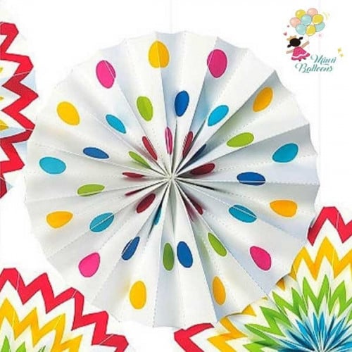 مراوح أبيض منقط بملون