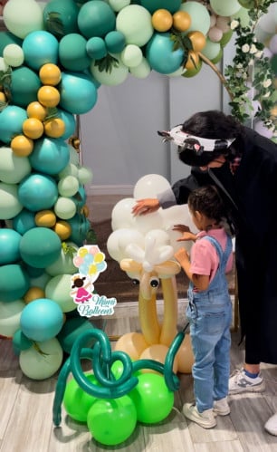 بالون خروف بأرجل