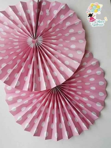 مراوح وردي منقط بأبيض