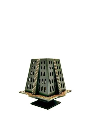 مبخرة فاخرة (هرمية بنقش اسلامي )