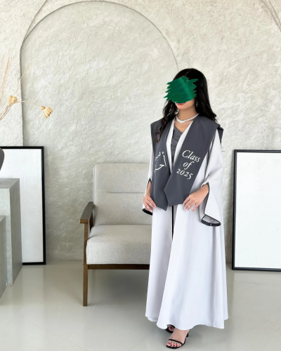 عباية تخرج لسنة 2025 لأرقى الخريجات