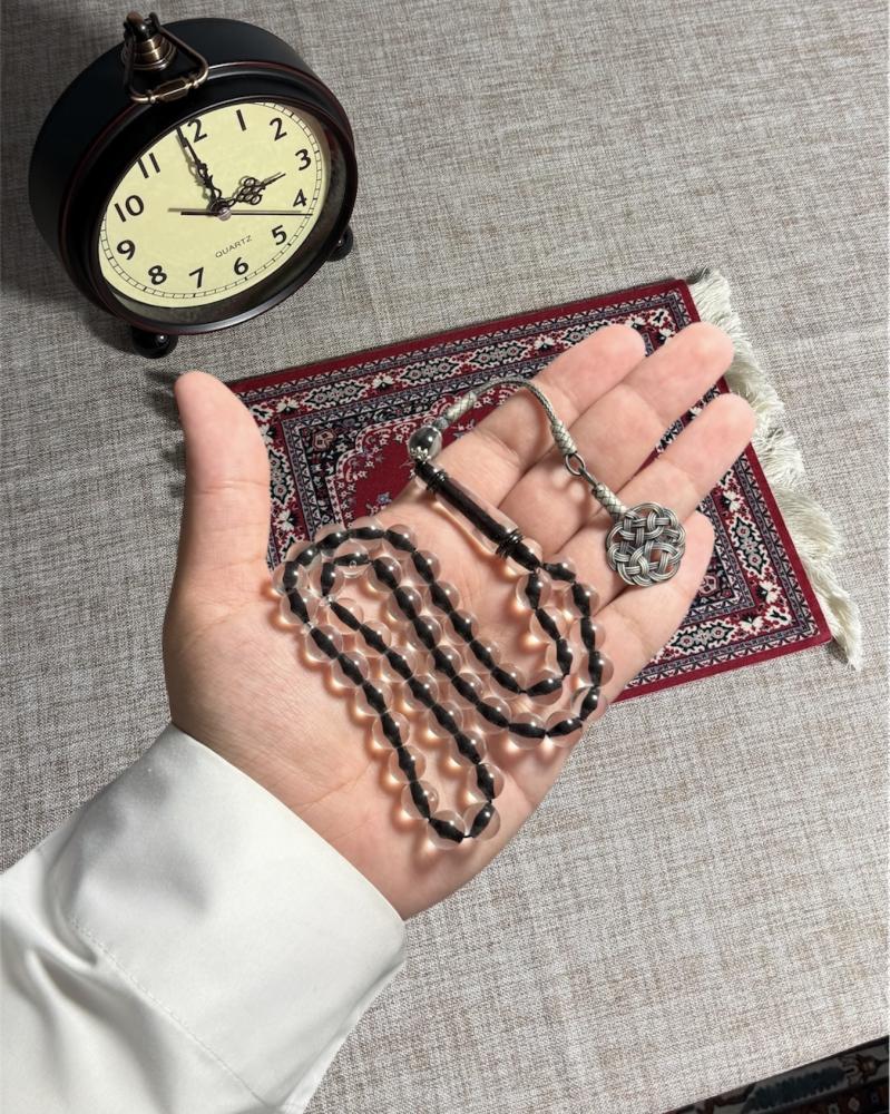 سبحة بكلايت شفاف خيط اسود طربزونة فضة