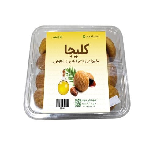 كليجا مخبوزة على التنور بزيت الزيتون