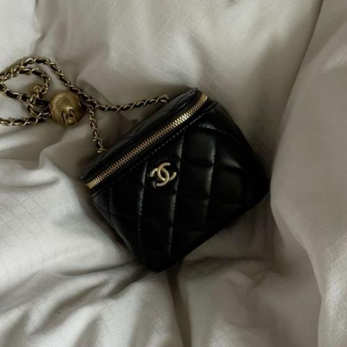 شنطة Chanel mini