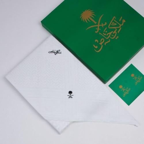 شماغ ملكي خاص لون ابيض الاصدار الاخير