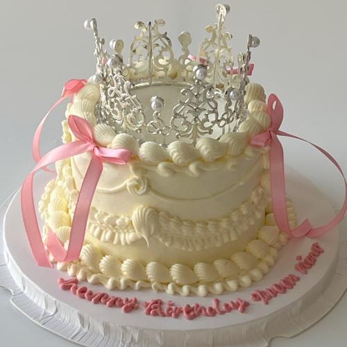 6inch Tall Tiara Cake w/Ribbons