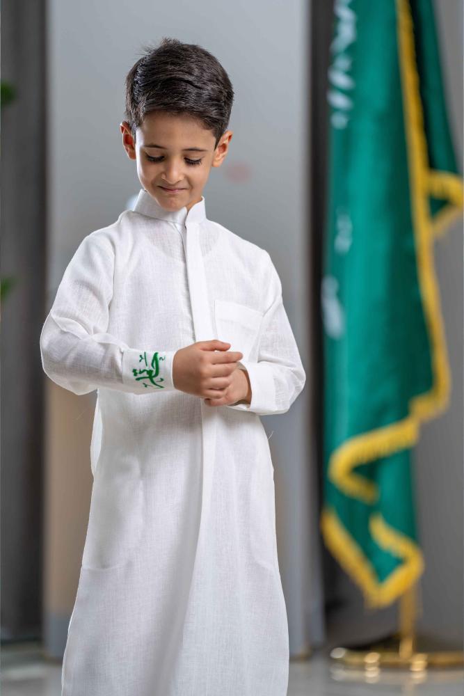 ثوب لينين بتطريز الاسم