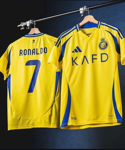 تيشيرت نادي النصر الأساسي 2025