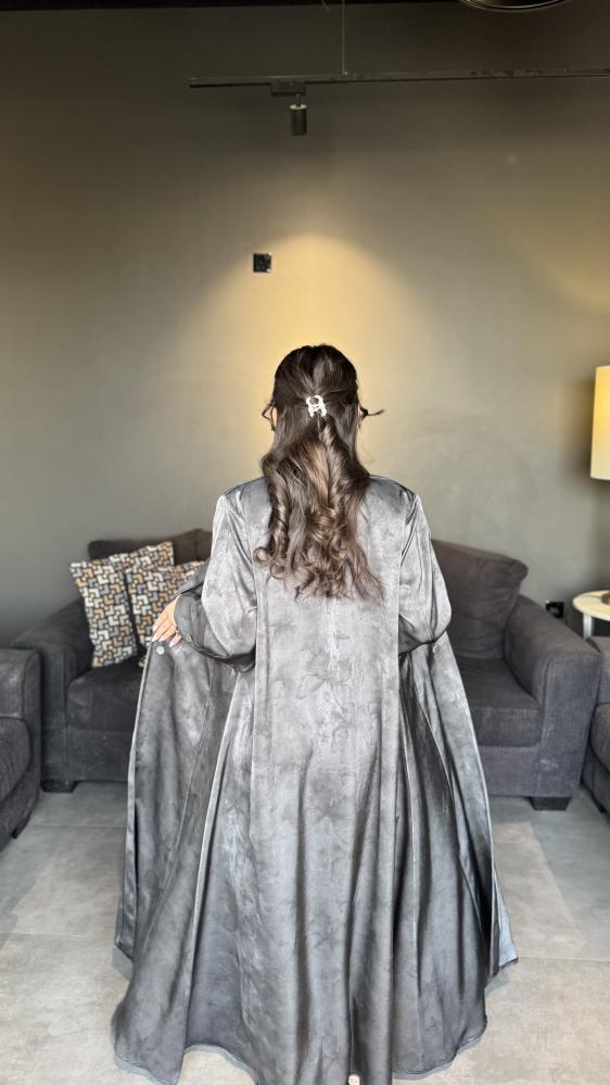 عبايه بيلزر حرير جاكار رصاصي