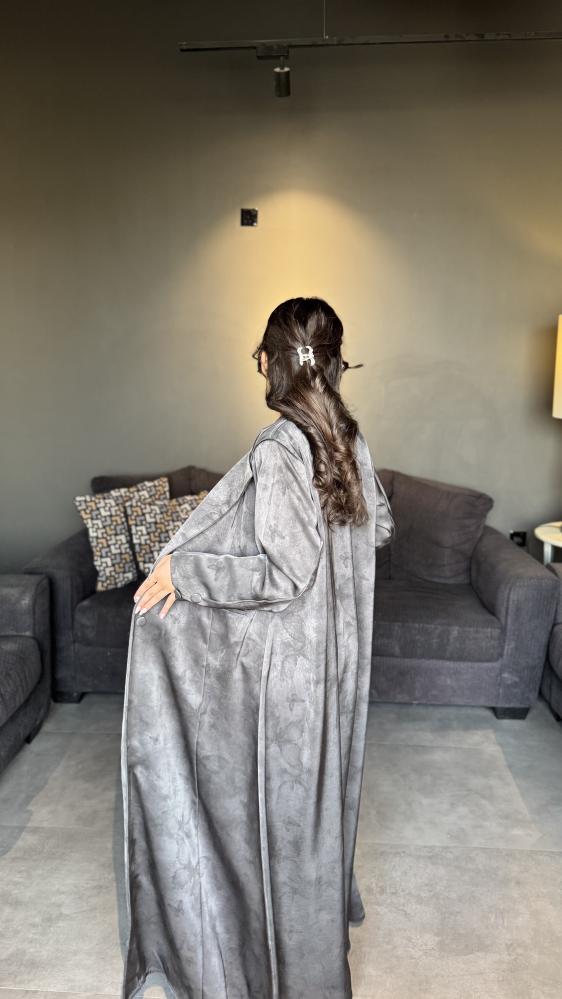 عبايه بيلزر حرير جاكار رصاصي