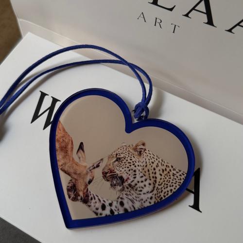 تعليقة الفهد والغزال - blue