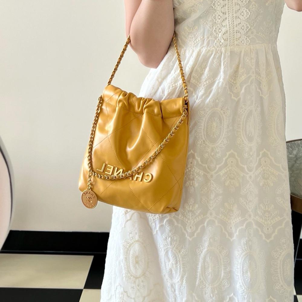 Chanel 22bag mini shiny calfskin