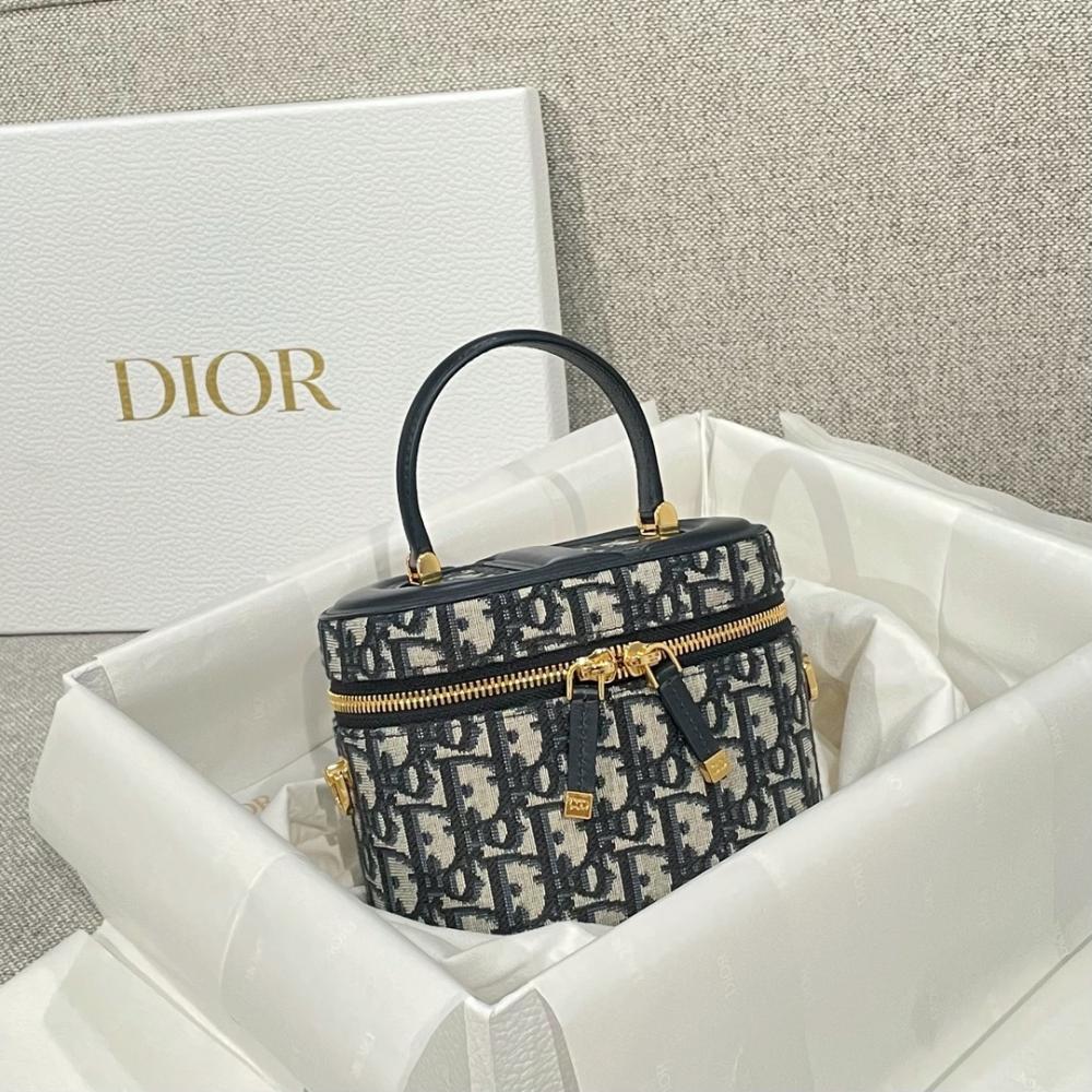 SMALL CD SIGNATURE VANITY CASE