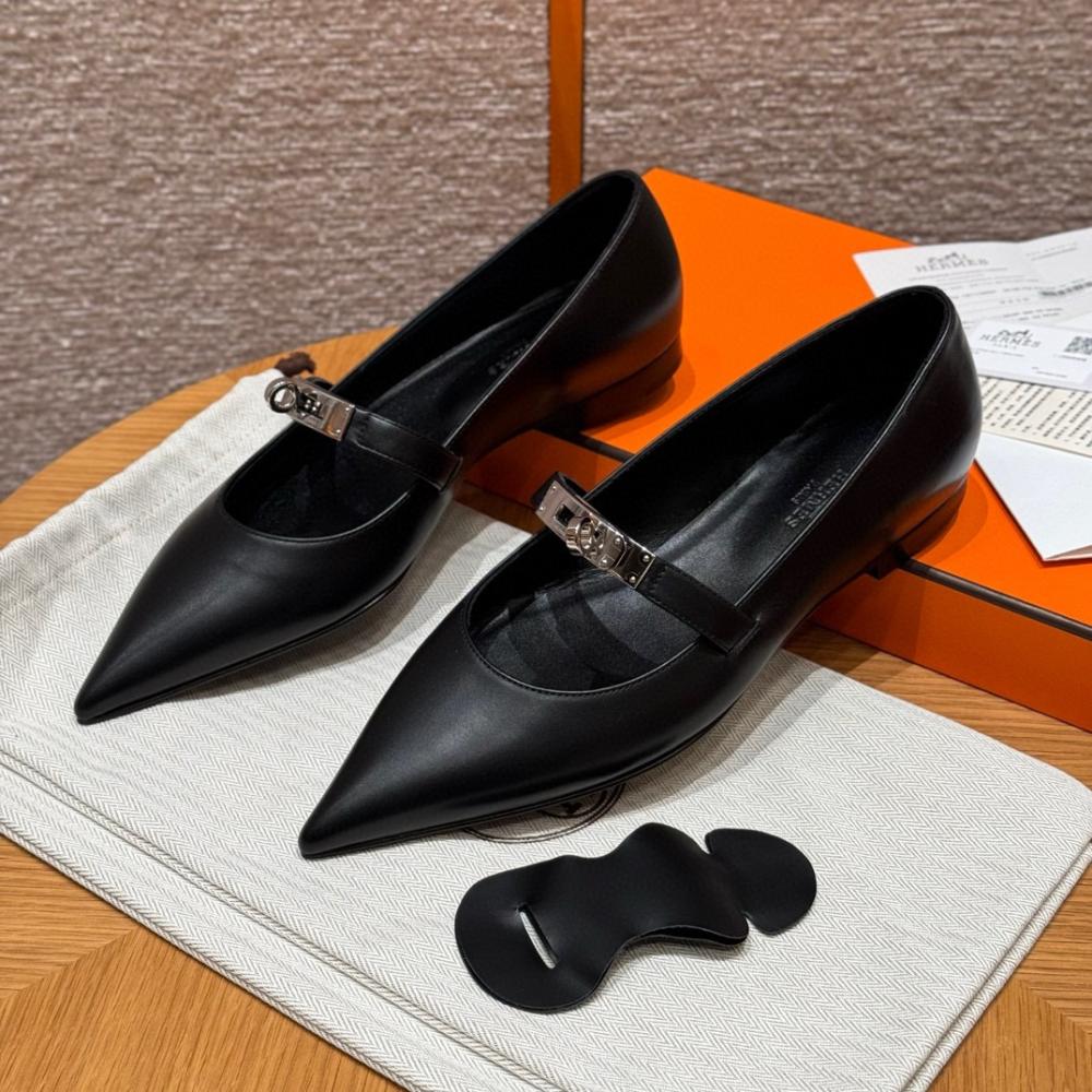 Kelly ballet flat