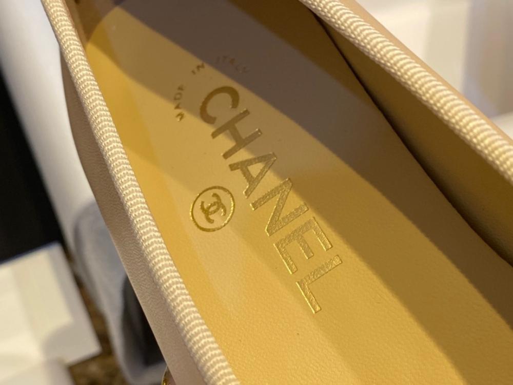 Ballet flats