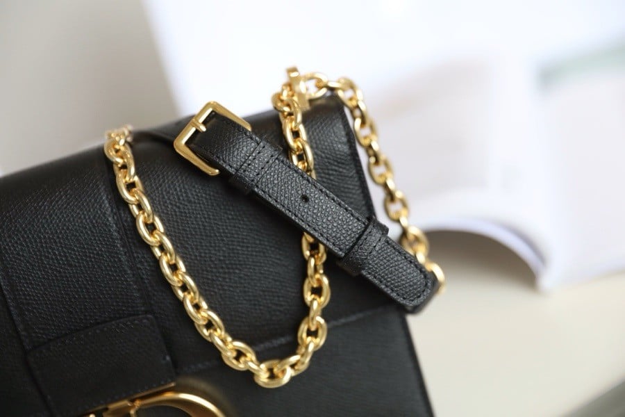 30 MONTAIGNE BAG