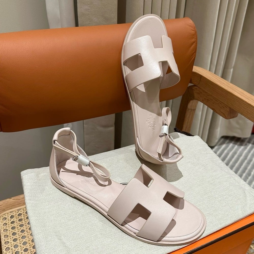 Hermès Santorini Light Pink Swift Leather Sandals