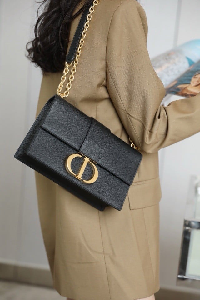 30 MONTAIGNE BAG